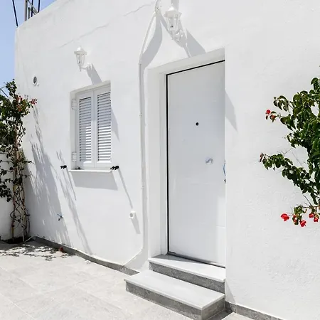 Enjoy The Santorini Life Vibrant Studio Apartment Perissa (Santorini)